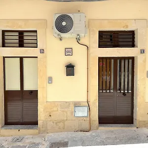 https://caterinas-house.sicilyhotelsitaly.net